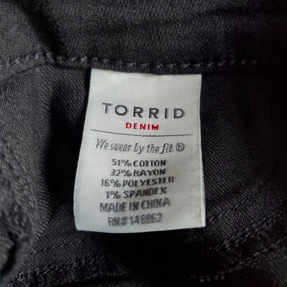 Torrid Black Jegging Skinny Jeans High Waisted Rise NEW - Picture 10 of 11